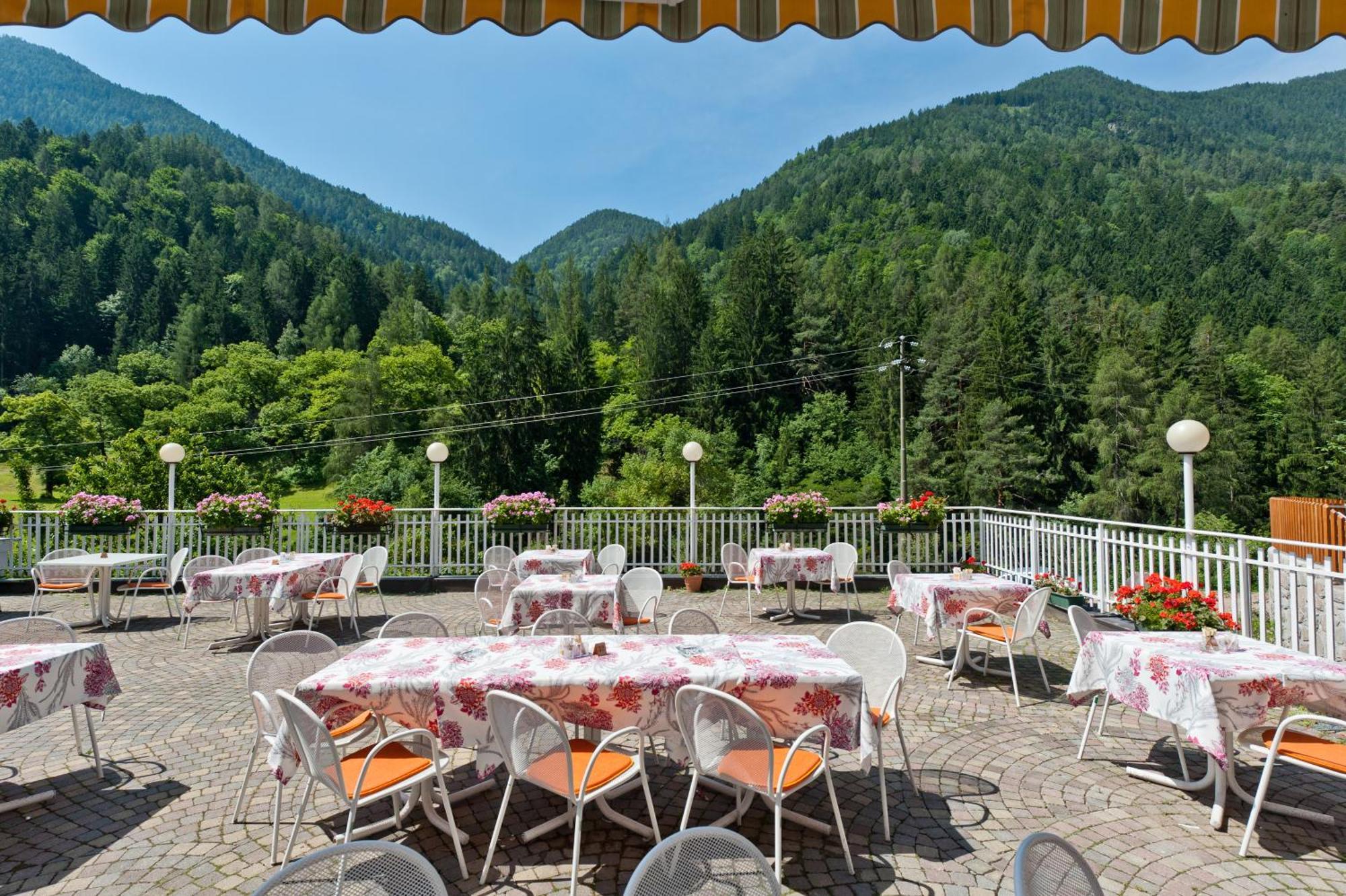 Gasthof Zur Sonne Cardano Zewnętrze zdjęcie